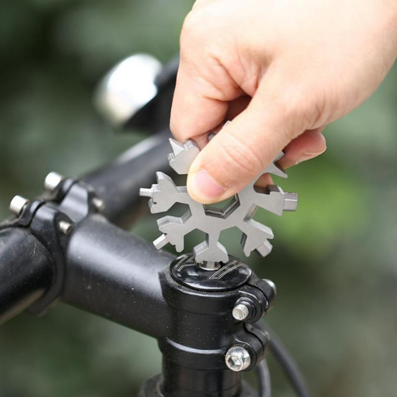 Snowflakes™ 18-in-1 Multi-Tool 